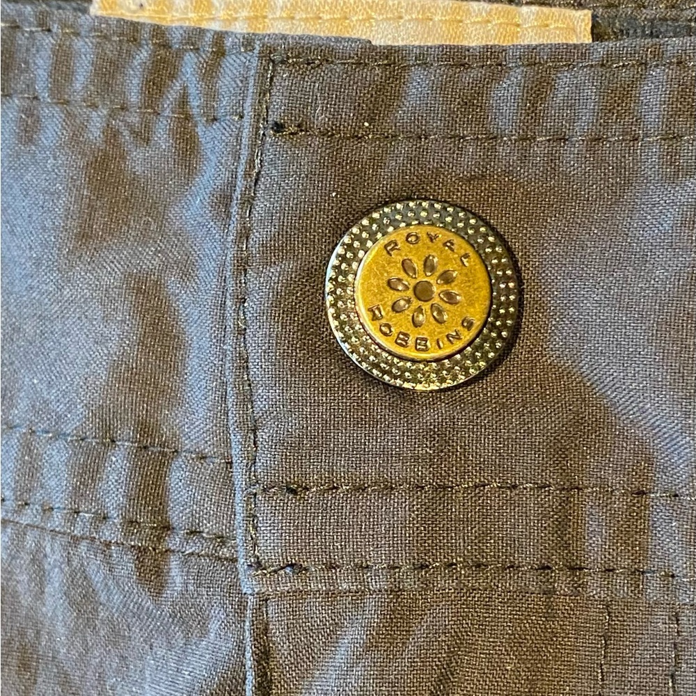 Royal Robbins Black Discovery Bermuda Shorts, size 8 - Picture 4 of 7